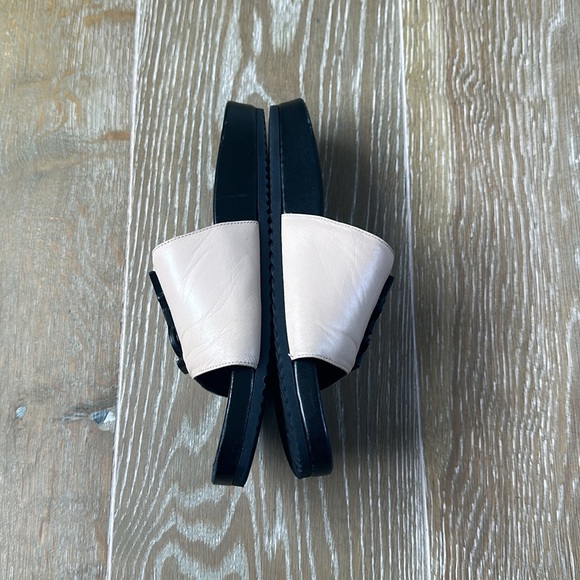 Saint Laurent Joan Logo Leather Slides - Picture 3 of 5